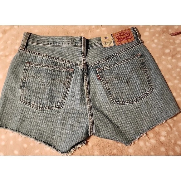 NWT Levi’s 501 High‎ Rise Denim Shorts Pin Striped-Size 32 - Picture 2 of 5